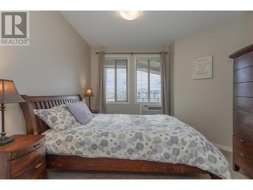 3733 Casorso Road Unit# 418, Kelowna, BC - Indoor Photo Showing Bedroom