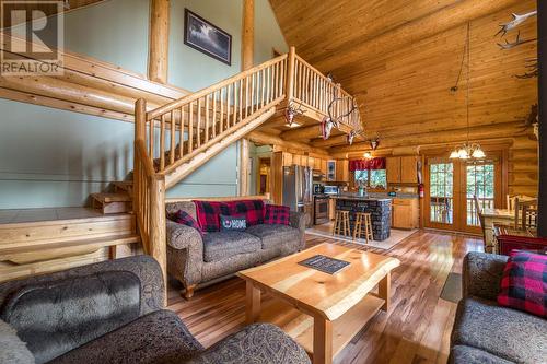 4730 Pine Ridge Way, Logan Lake, BC - Indoor Photo Showing Living Room