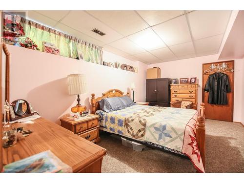 823 91St Street Street, Osoyoos, BC - Indoor Photo Showing Bedroom