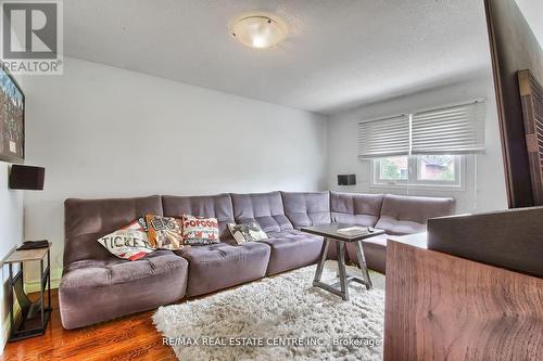 4484 Jenkins Crescent, Mississauga, ON - Indoor Photo Showing Living Room