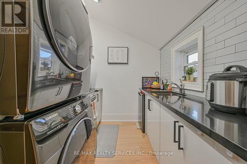 4 Robert Wilson St, Caledon, ON - Indoor Photo Showing Laundry Room