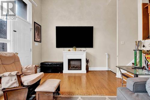 25 Briar Path, Brampton, ON - Indoor Photo Showing Living Room With Fireplace