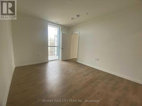 605 - 1098 Paisley Road, Guelph, ON - Indoor Photo Showing Other Room