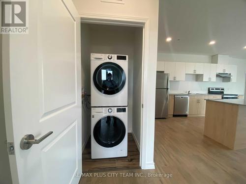 605 - 1098 Paisley Road, Guelph, ON - Indoor Photo Showing Laundry Room