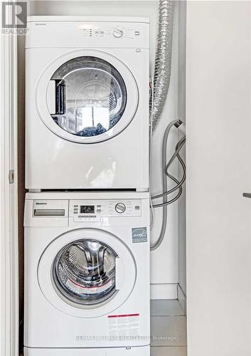2701 - 30 Roehampton Avenue, Toronto, ON - Indoor Photo Showing Laundry Room