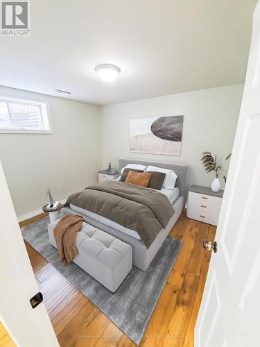 39 Red Oak Drive, Barrie, ON - Indoor Photo Showing Bedroom