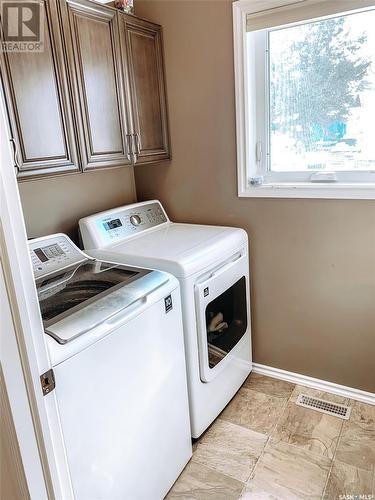 701 Sumner Street, Esterhazy, SK - Indoor Photo Showing Laundry Room