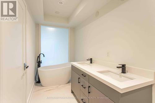38B Churchill Avenue W, Toronto, ON - Indoor Photo Showing Bathroom