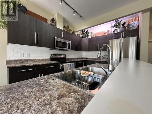 500 Similkameen Avenue, Princeton, BC - Indoor Photo Showing Kitchen With Double Sink With Upgraded Kitchen