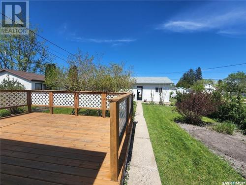 660 3Rd Avenue W, Melville, SK - Outdoor With Deck Patio Veranda