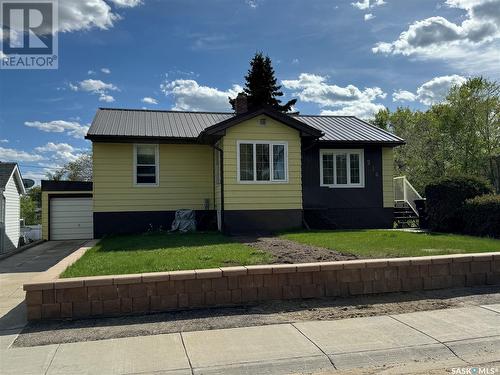 214 4Th Avenue W, Biggar, SK - Outdoor