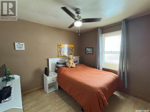 214 4Th Avenue W, Biggar, SK - Indoor Photo Showing Bedroom