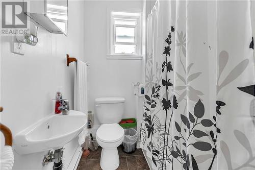 314-316 Marlborough Street, Cornwall, ON - Indoor Photo Showing Bathroom