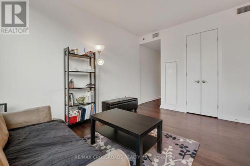 511 - 300 Lisgar Street, Ottawa, ON - Indoor Photo Showing Living Room