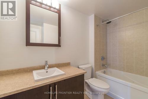 804 - 242 Rideau Street, Ottawa, ON - Indoor Photo Showing Bathroom