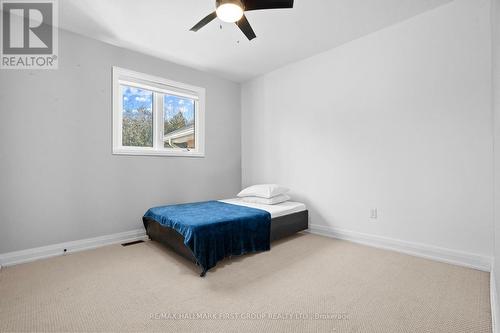 7 Duncan Drive, Kawartha Lakes, ON - Indoor Photo Showing Bedroom