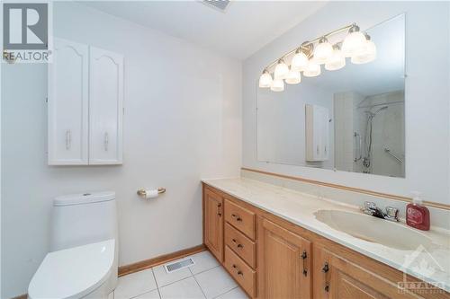 3014 Innes Road, Ottawa, ON - Indoor Photo Showing Bathroom