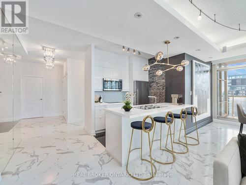 4502 - 10 Navy Wharf Court, Toronto, ON - Indoor Photo Showing Kitchen