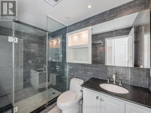 #4502 -10 Navy Wharf Crt, Toronto, ON - Indoor Photo Showing Bathroom