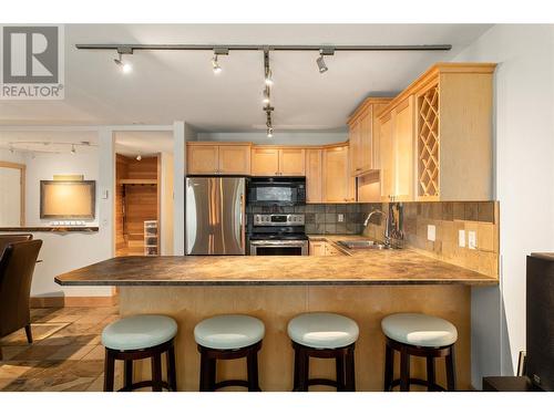 40 Kettleview Road Unit# 211E, Big White, BC - Indoor Photo Showing Kitchen With Stainless Steel Kitchen