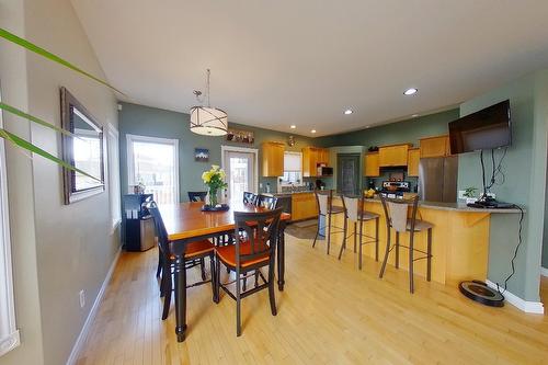 114 16Th Street S, Cranbrook, BC - Indoor Photo Showing Dining Room