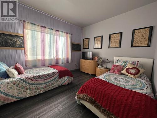 2301 Mackenzie 20 Highway, Hagensborg, BC - Indoor Photo Showing Bedroom