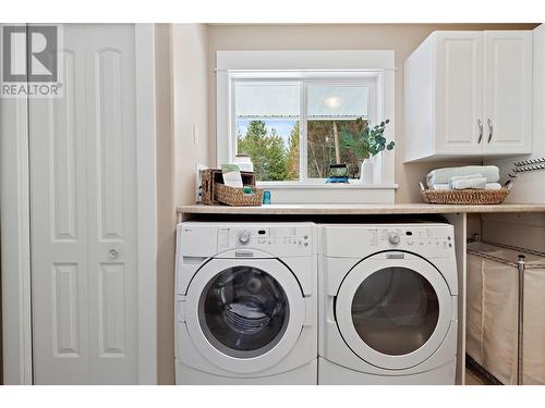 1167 Jordan Way, Scotch Creek, BC - Indoor Photo Showing Laundry Room