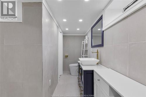 3549 Ouellette, Windsor, ON - Indoor Photo Showing Bathroom