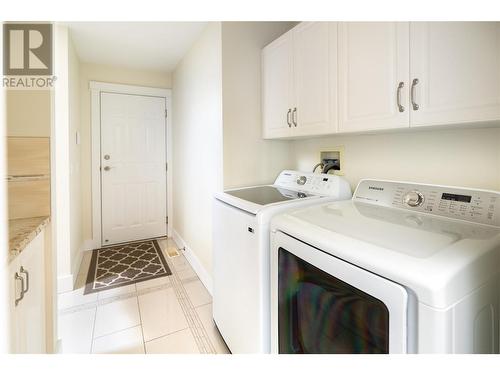 595 Yates Road Unit# 432, Kelowna, BC - Indoor Photo Showing Laundry Room