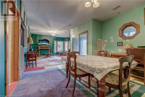 143 Sunnidale Road, Wasaga Beach, ON - Indoor Photo Showing Dining Room