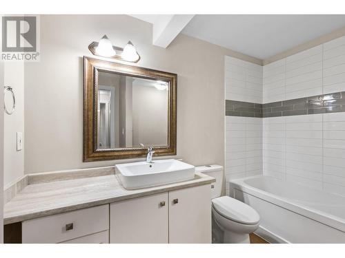 118 Verna Court, Kelowna, BC - Indoor Photo Showing Bathroom