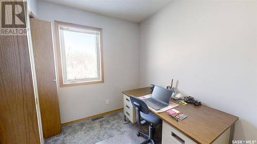 Hennes Acreage, Chesterfield Rm No. 261, SK - Indoor Photo Showing Office
