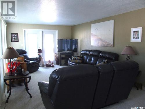 200 Barsness Street, Richmound, SK - Indoor Photo Showing Other Room