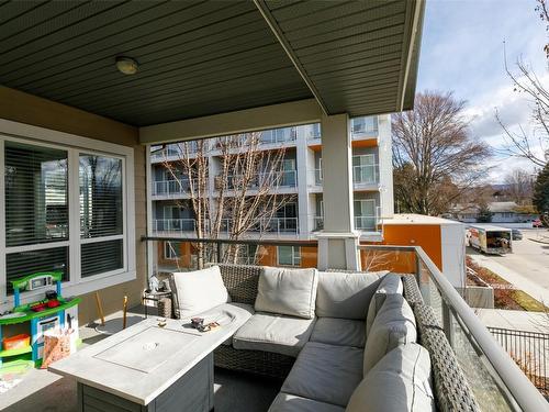 225-850 Saucier Avenue, Kelowna, BC - Outdoor With Deck Patio Veranda