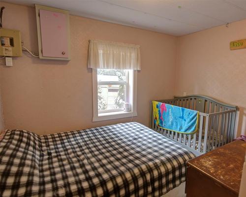 12 Wilkinson Road, Enderby, BC - Indoor Photo Showing Bedroom