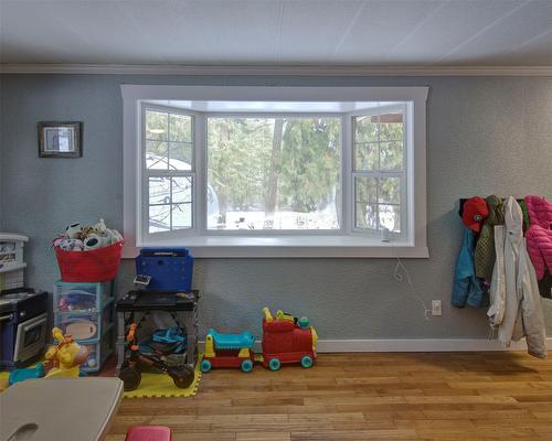 12 Wilkinson Road, Enderby, BC - Indoor Photo Showing Other Room
