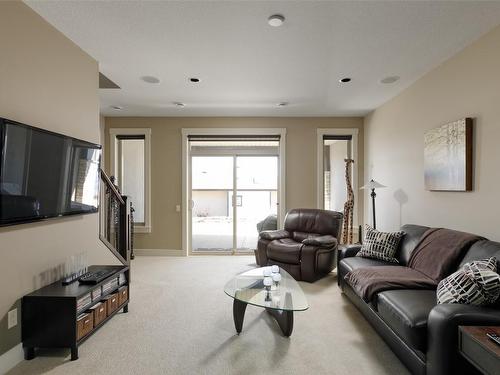 1-1836 Tower Ranch Boulevard, Kelowna, BC - Indoor Photo Showing Living Room