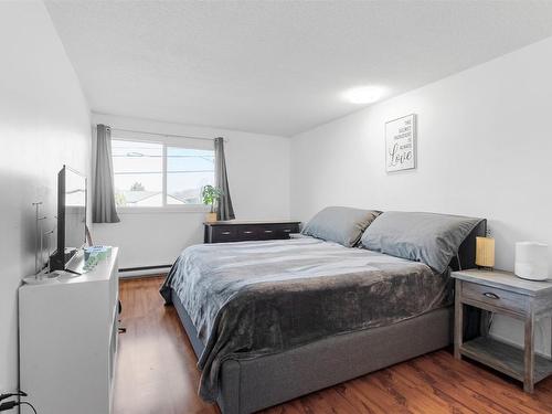 244-715 Leathead Road, Kelowna, BC - Indoor Photo Showing Bedroom