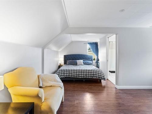 2804 38 Street, Vernon, BC - Indoor Photo Showing Bedroom
