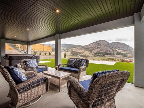 731 Carnoustie Drive, Kelowna, BC - Outdoor With Exterior