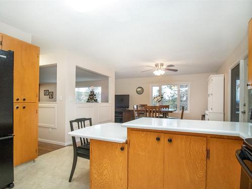 2863 Belgo Road, Kelowna, BC - Indoor Photo Showing Kitchen