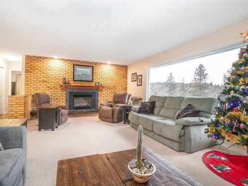 2863 Belgo Road, Kelowna, BC - Indoor Photo Showing Living Room With Fireplace