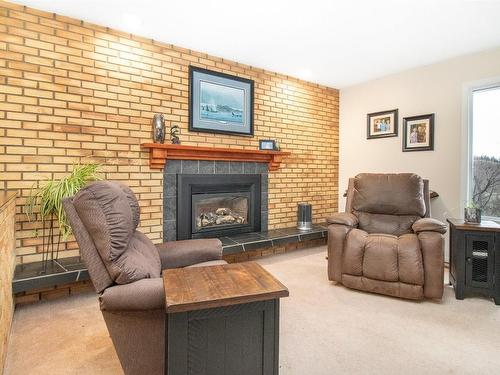 2863 Belgo Road, Kelowna, BC - Indoor Photo Showing Living Room With Fireplace