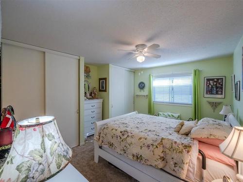 8-11110 Quinpool Road, Summerland, BC - Indoor Photo Showing Bedroom