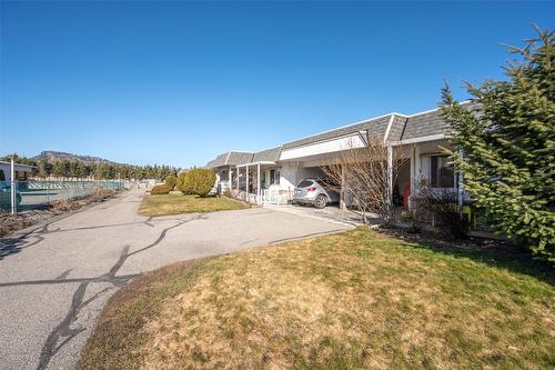 8-11110 Quinpool Road, Summerland, BC - Outdoor