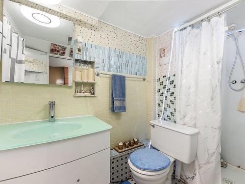 Salle de bains - 951 Rue Des Primevères, Laval (Sainte-Dorothée), QC - Indoor Photo Showing Bathroom
