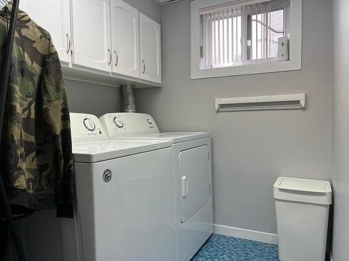 Salle de lavage - 204 Rue Canadienne, Val-D'Or, QC - Indoor Photo Showing Laundry Room