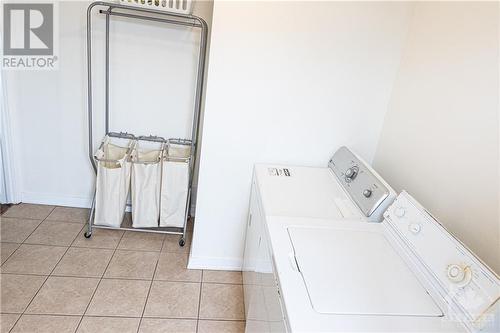 127 Eccles Street, Ottawa, ON - Indoor Photo Showing Laundry Room