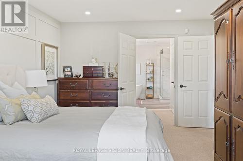 53 Ellery Dr, Richmond Hill, ON - Indoor Photo Showing Bedroom