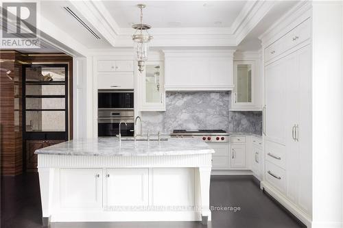 304 - 300 Randall Street, Oakville, ON - Indoor Photo Showing Kitchen With Upgraded Kitchen